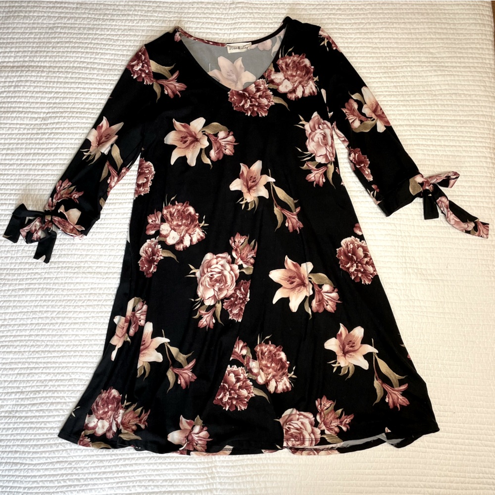 Floral dress elbow length sleeves